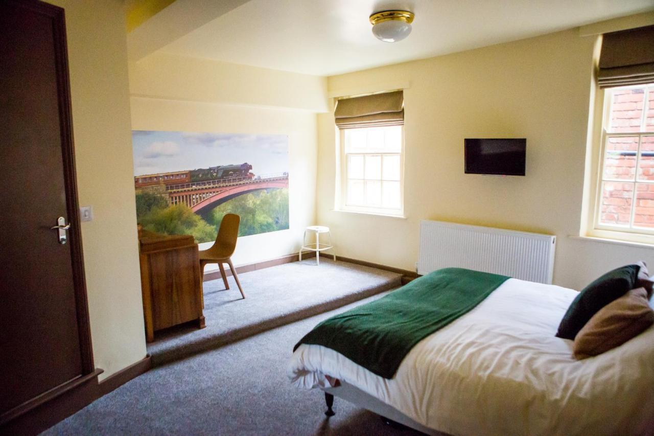 The Golden Lion Inn Bridgnorth Esterno foto